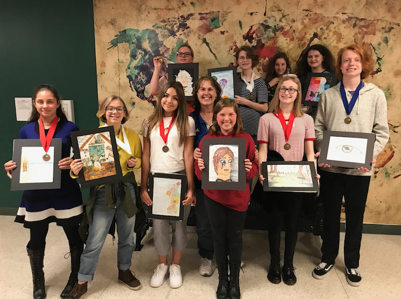VASE art students (jpg)